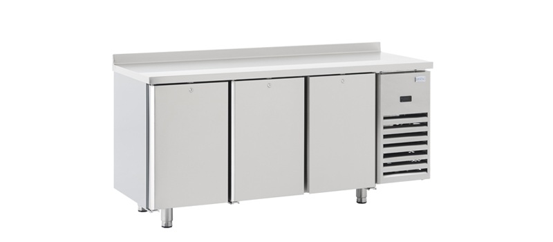 PROFESSIONAL SERIES THREE DOOR REFRIGERATORS